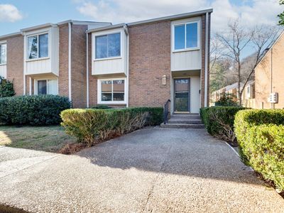 6916 Highland Park Dr