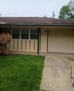1401 Hentz Dr