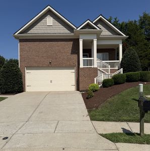 653 Nevins Pl