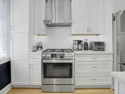 68 E Hartsdale Avenue #4J