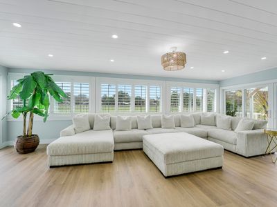 4042 SW Bimini Circle N