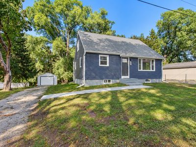 2115 E River Rd NE