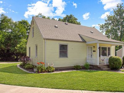 1200 Oakmont Ave