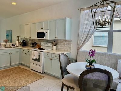 9961 SW Glenbrook Dr