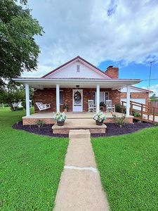 105 S High St