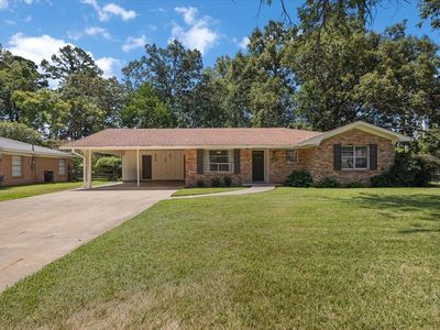 1011 Forrest Ln