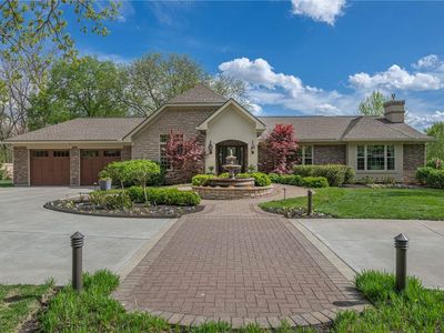 317 Colonial Ln