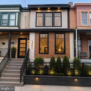 321 Byron St