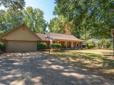 11 Edgewood Dr