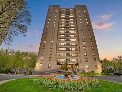 1 Fordham Hill Oval #12A