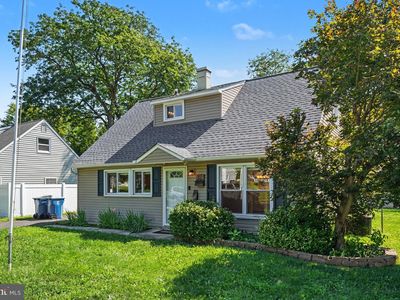 594 Rosemar Dr