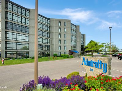 711 W Lakeshore Dr APT 203