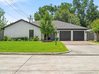 8835 Eldora Dr