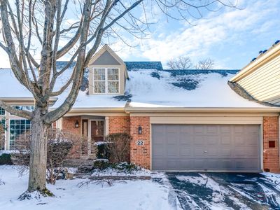Property at 22 Ashford Ct, Lincolnshire, IL