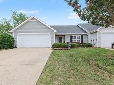 4405 Single Tree Ln