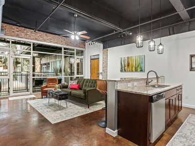 1339 S FLORES ST #106