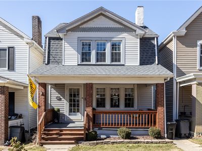 85 Admiral Dewey Ave