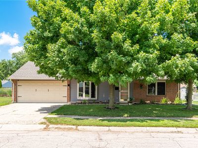 1221 Warwick Dr