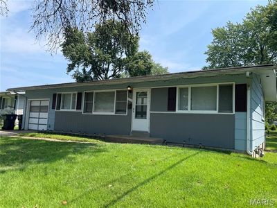130 Dauphin Ln