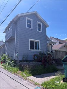25 Lorimer St