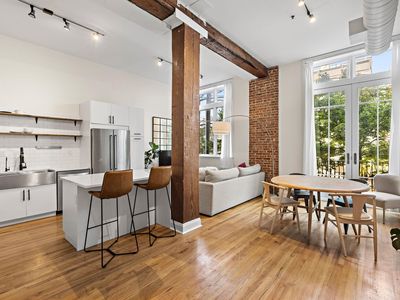 1023 Clinton St APT 2A