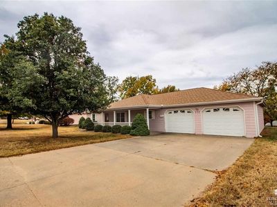 222 S Bunker Hill Dr