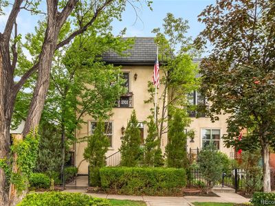 2527 Tremont Place