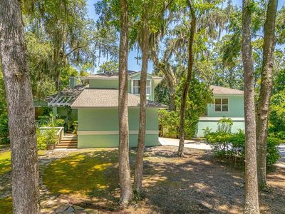 123 Plemmons Dr