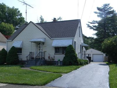 1127 Meadowbrook Ave SE