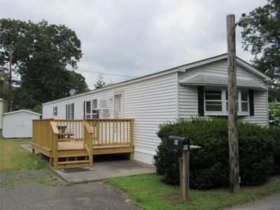 37-101 Hubbard Avenue