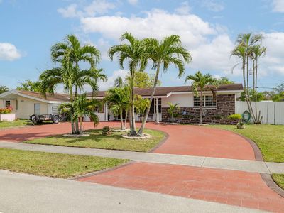 2613 Island Drive