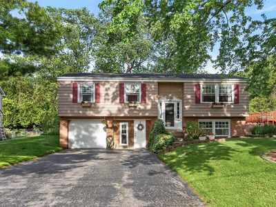 402 Picturesque Dr