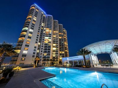 231 Riverside Dr #5101