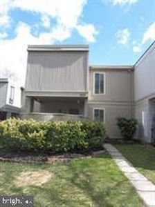 1815 N Shore Ct