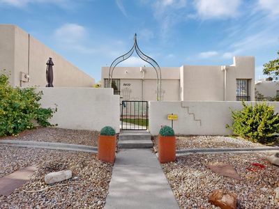 Property at 8400 Parrot Run Rd NE, Albuquerque, NM