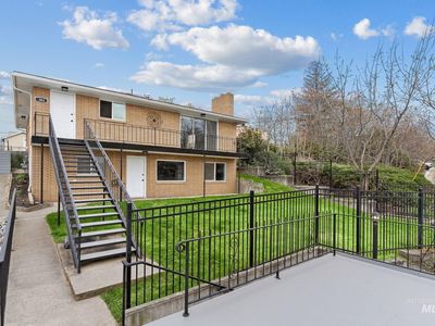303 Highland Ave