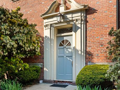 498 Whitney Avenue #1D