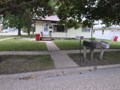 109 W Sycamore St