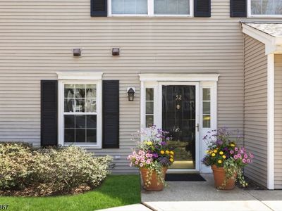 52 Greenbrook Dr #52