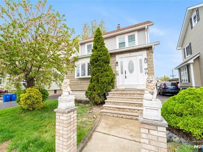 46 Chamberlain Ave