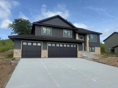 Property at 610 Mulligan Dr, Zumbrota, MN