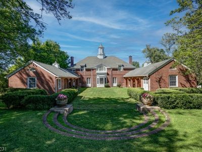 49 Liberty Corner Rd