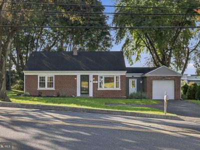 150 W Roseville Rd