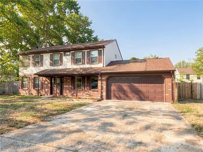 251 S Parliament Dr