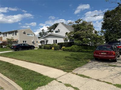 27 Wheelbarrow Lane