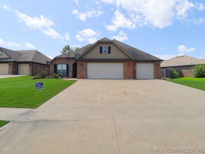 1804 Hillcrest Rd