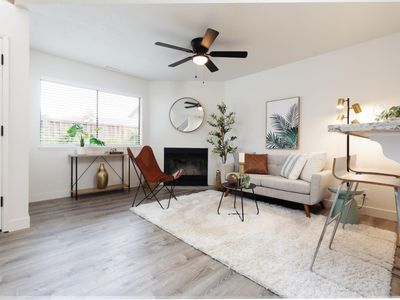 1702 Barrington Ct #1702