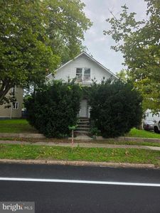 725 Hessian Ave