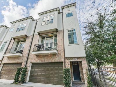 1040 W 26th St Unit E