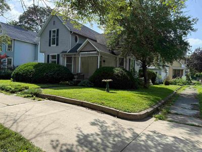 203 E Main St